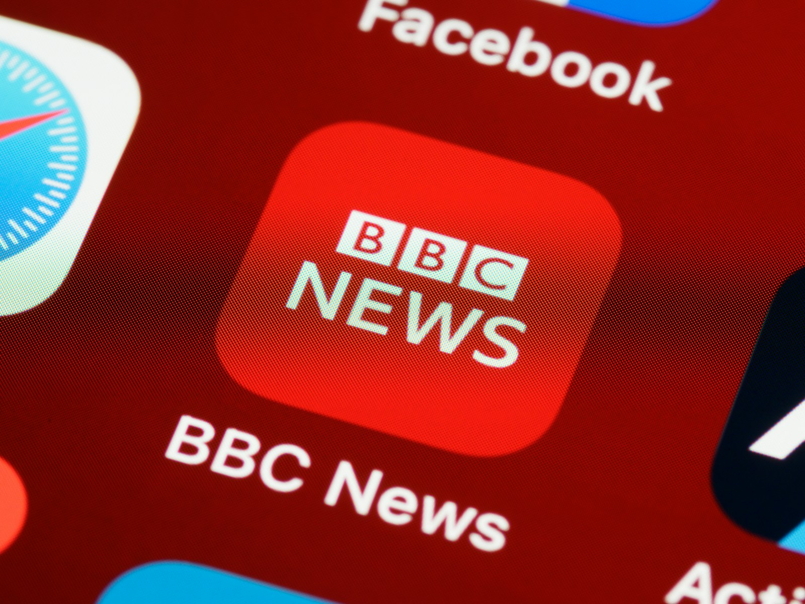 The Argosy Debates: Has Social Media Done More to Corrupt Than to Support Modern Journalism?