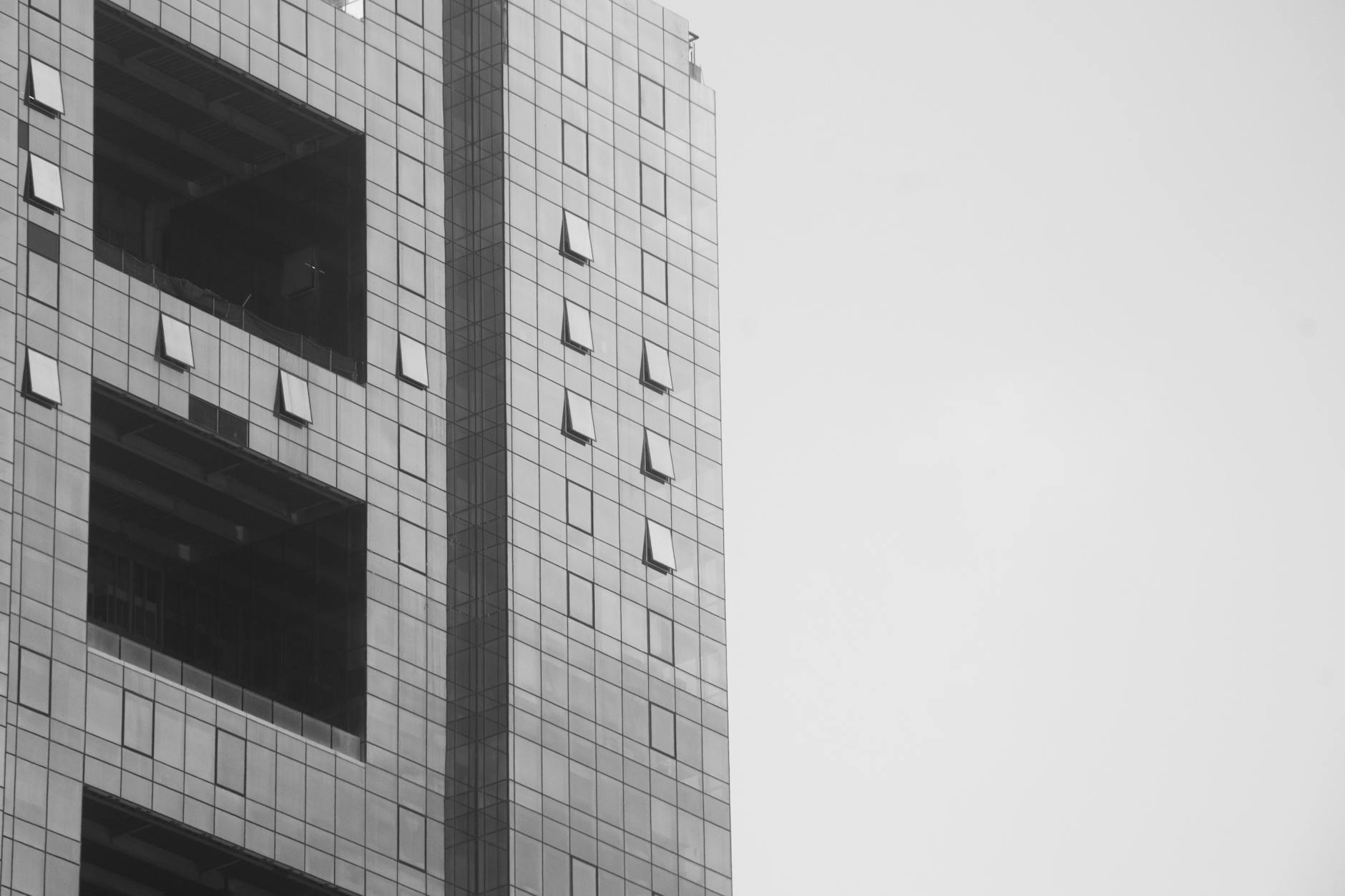 The Empty Tower: A Financial Crisis is Brewing in Commercial Real Estate