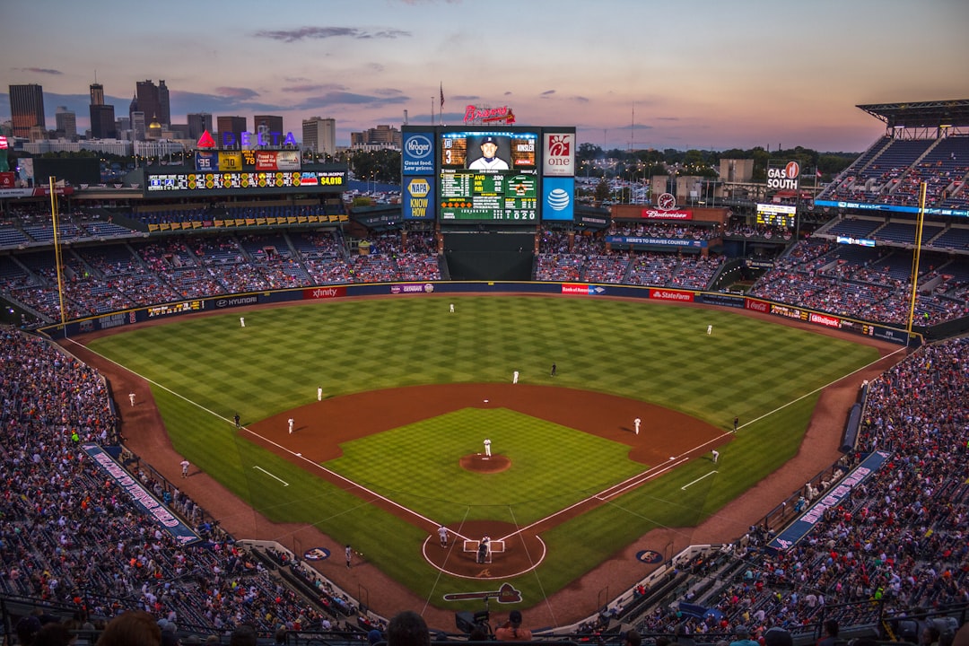 A Baseball Autumn in Two Languages