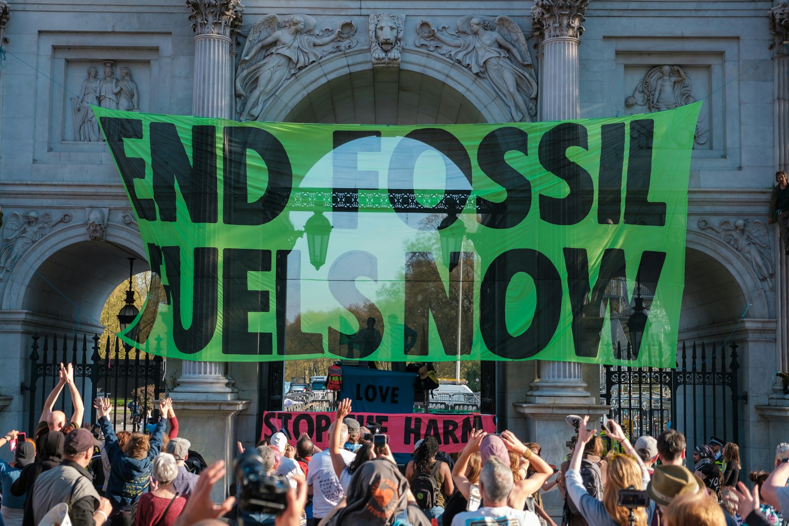 The Roundtable: The Great Unraveling of US Climate Policy