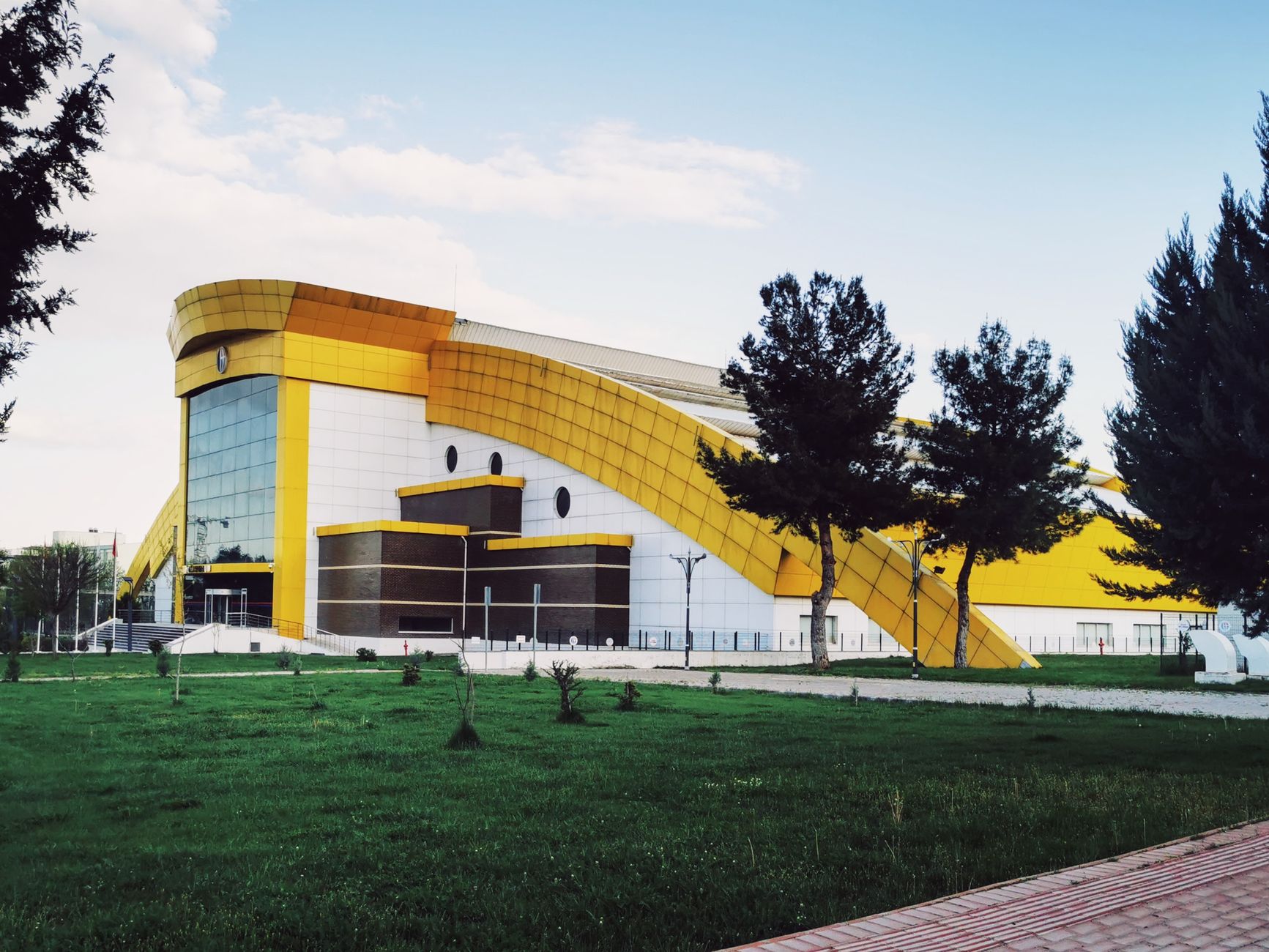 The Gulf's Great Education Experiment